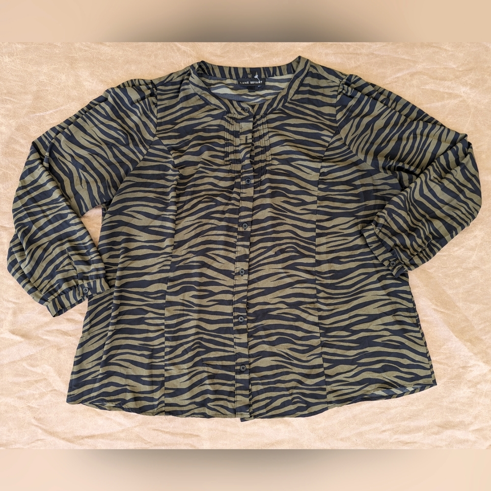 Lane Bryant Long Sleeve Button Down Animal Print Top! Size 20!